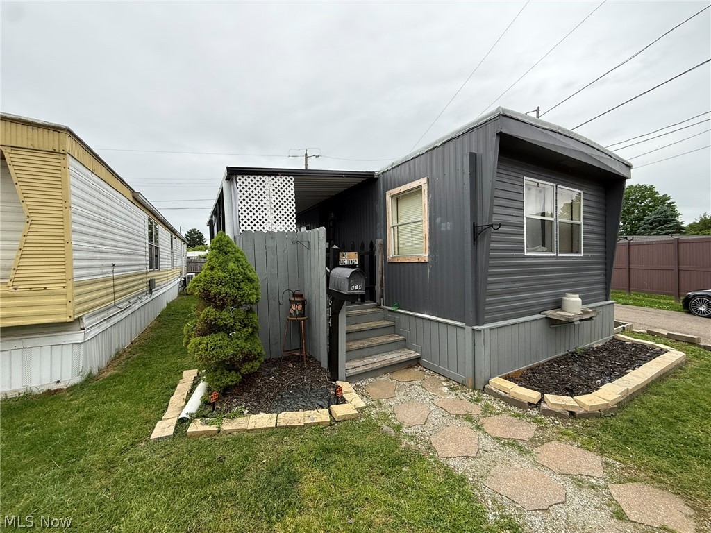 614 Karen Avenue NW New Philadelphia OH 44663