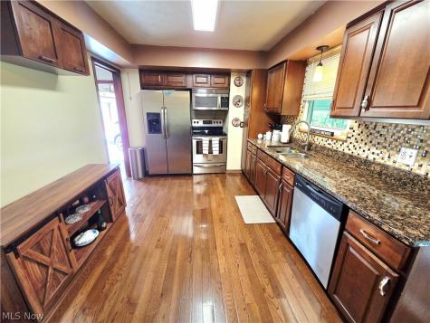 19157 Howe Road Strongsville OH 44136