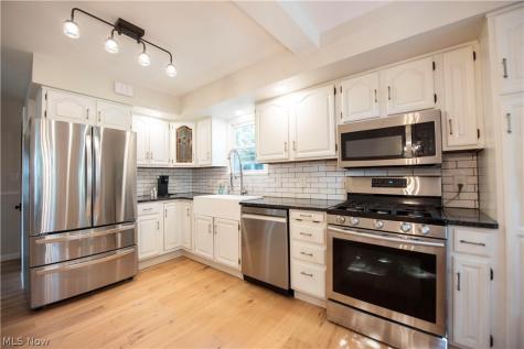 2187 Arthur Avenue Lakewood OH 44107
