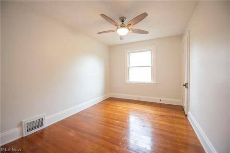 2187 Arthur Avenue Lakewood OH 44107