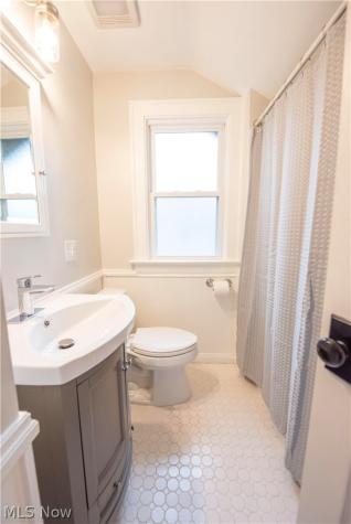 2187 Arthur Avenue Lakewood OH 44107