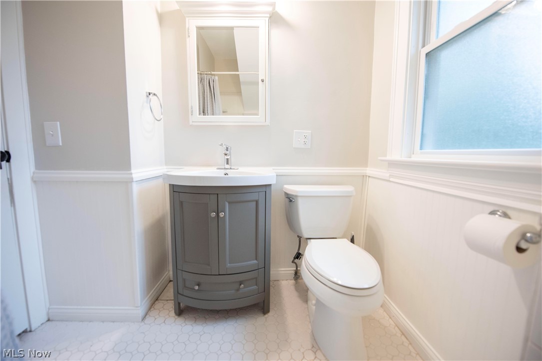2187 Arthur Avenue Lakewood OH 44107