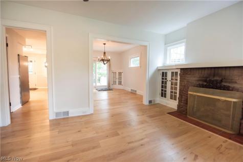 2187 Arthur Avenue Lakewood OH 44107