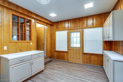 2031 W Pleasant Valley Road Parma OH 44134