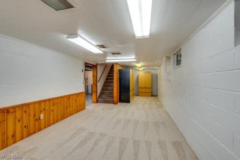 2031 W Pleasant Valley Road Parma OH 44134