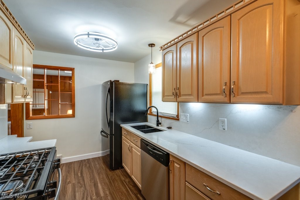 2031 W Pleasant Valley Road Parma OH 44134
