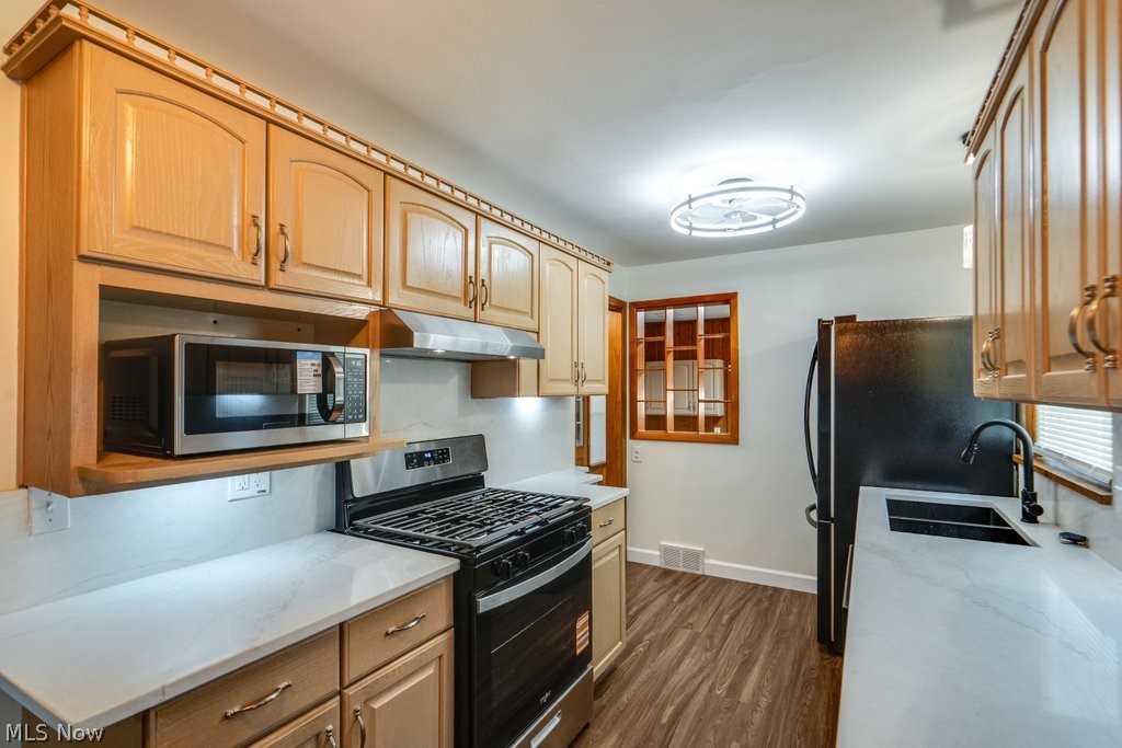 2031 W Pleasant Valley Road Parma OH 44134