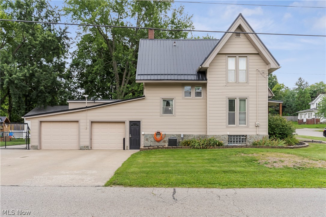 192 W 5th Street Salem OH 44460
