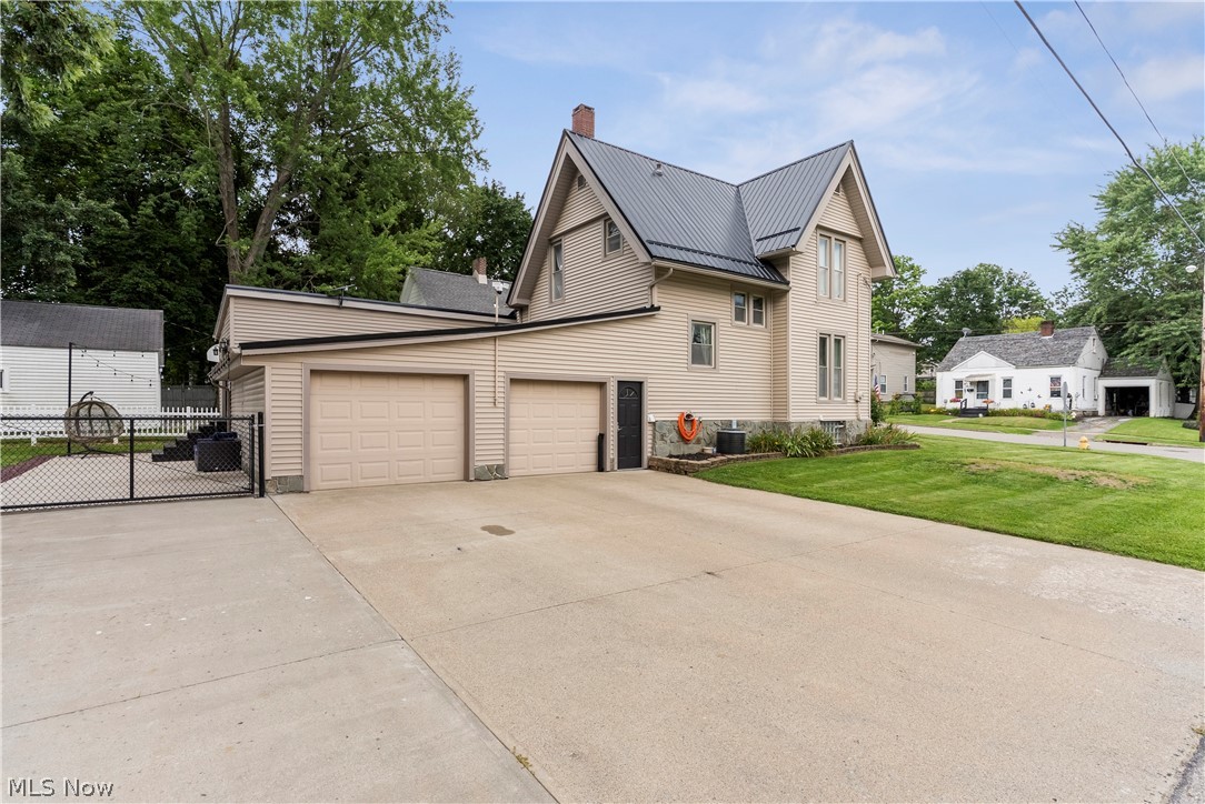 192 W 5th Street Salem OH 44460