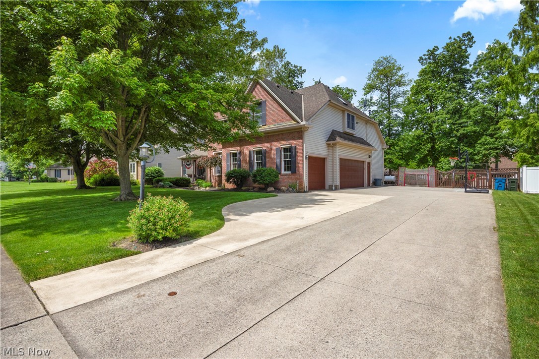 224 Sleepy Hollow Drive Amherst OH 44001