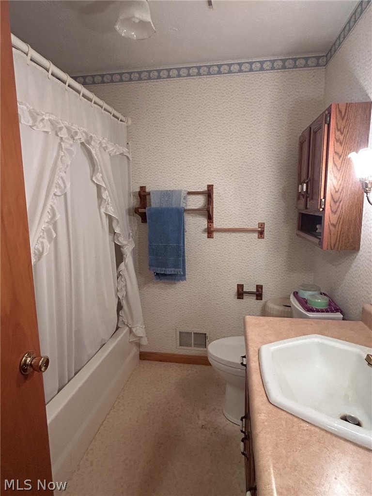 700 W Martin Street East Palestine OH 44413