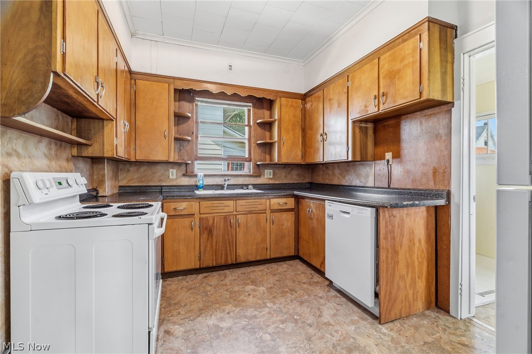 2138 Watson Avenue Alliance OH 44601