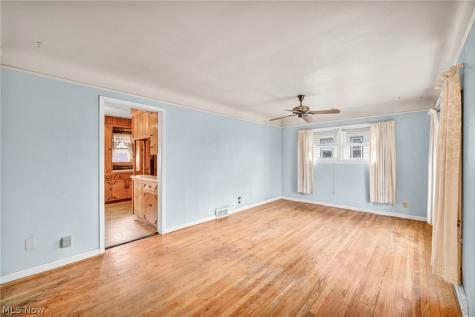 7181 York Road Parma OH 44130