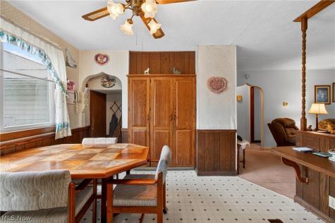 1035 Genoa Avenue SW Massillon OH 44646