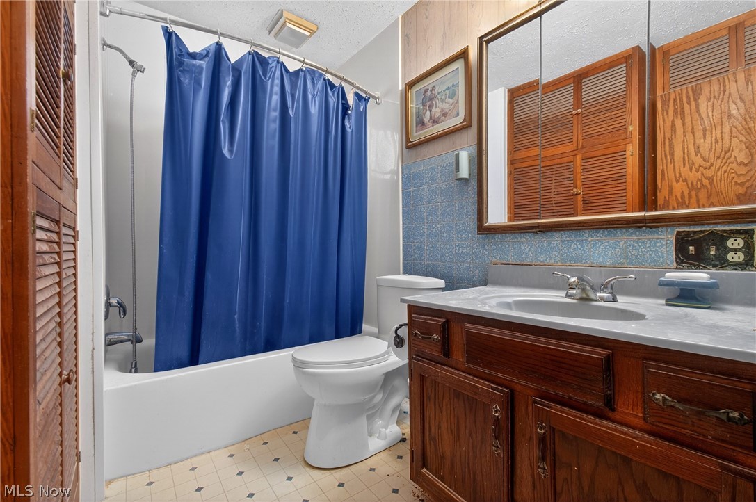 1035 Genoa Avenue SW Massillon OH 44646