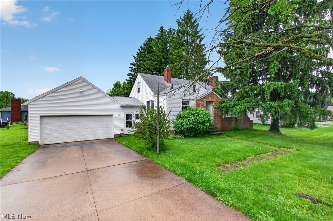 1035 Genoa Avenue SW Massillon OH 44646