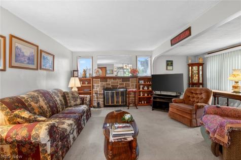 1035 Genoa Avenue SW Massillon OH 44646