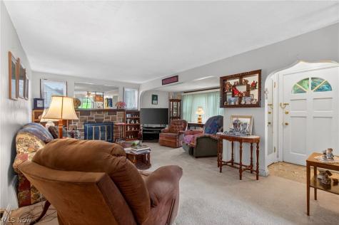 1035 Genoa Avenue SW Massillon OH 44646