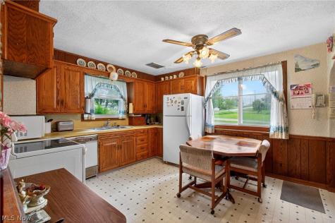 1035 Genoa Avenue SW Massillon OH 44646
