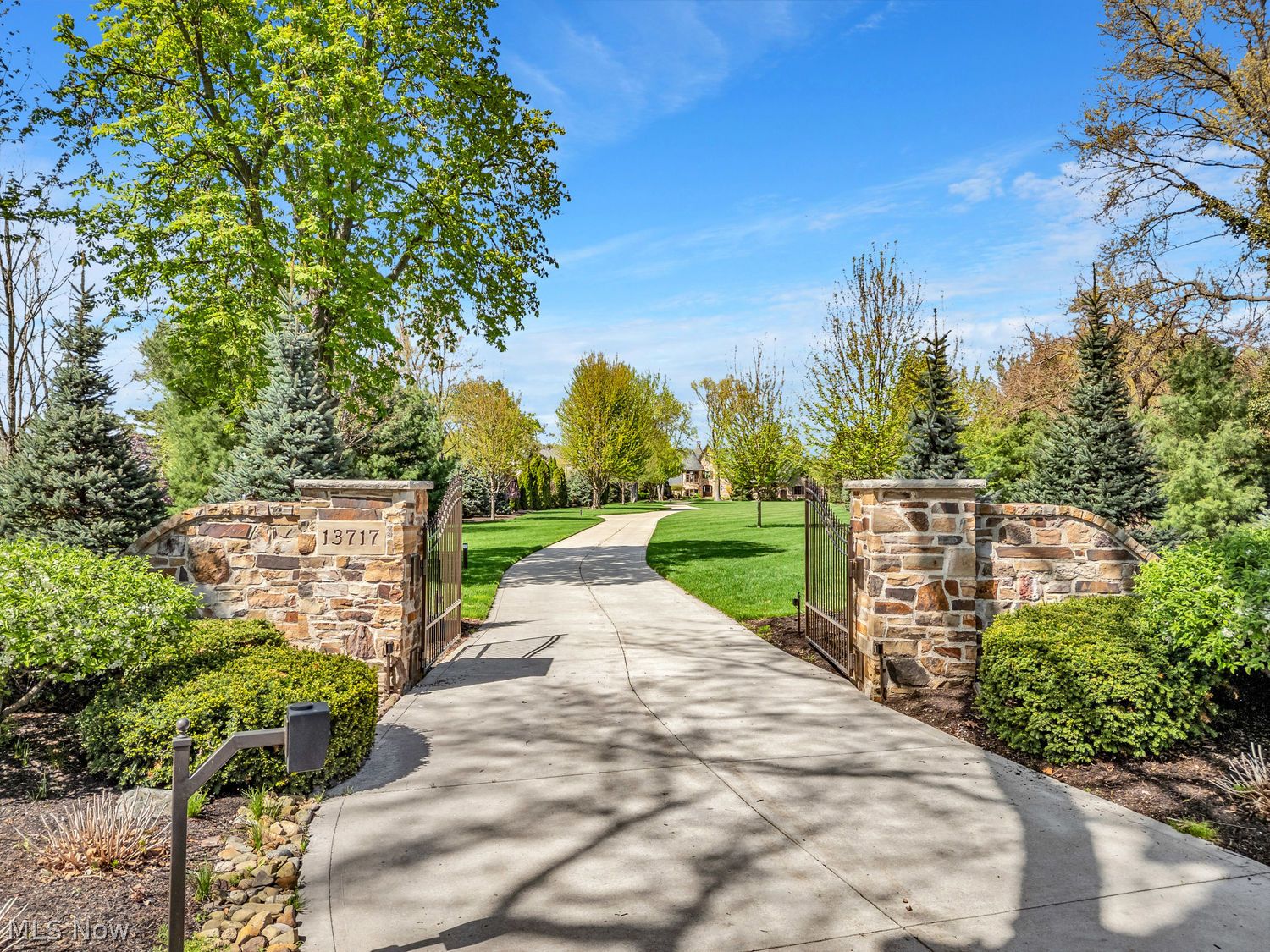 13717 W Lake Road Vermilion OH 44089