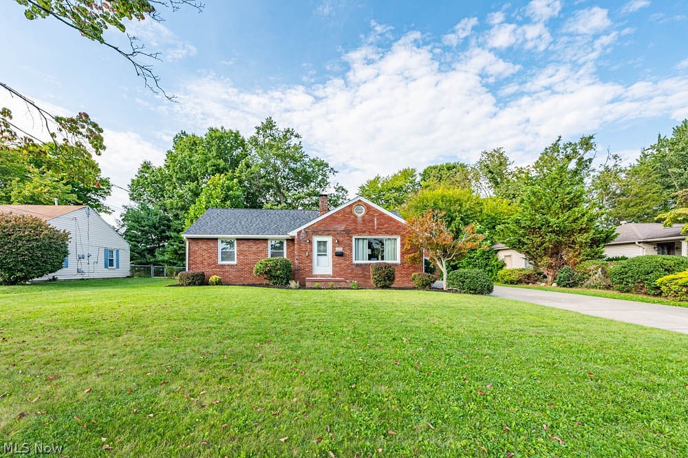 2272 Venloe Drive Youngstown OH 44514