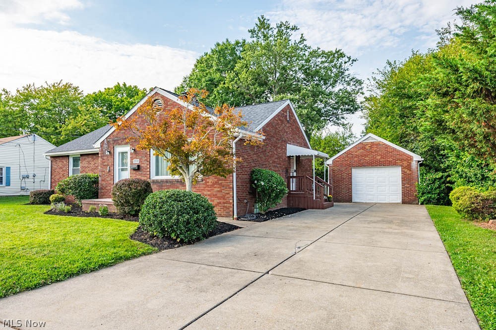2272 Venloe Drive Youngstown OH 44514