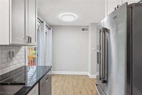 121 Beck Road Avon Lake OH 44012
