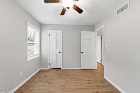 121 Beck Road Avon Lake OH 44012
