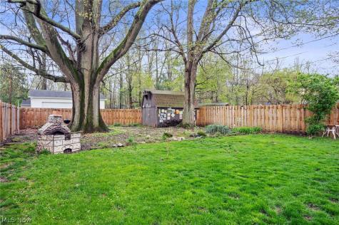 121 Beck Road Avon Lake OH 44012