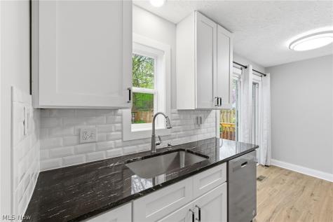 121 Beck Road Avon Lake OH 44012