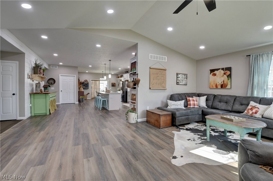 131 N Chestnut Street Gnadenhutten OH 44629