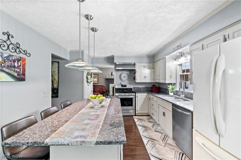 5507 Foxboro Avenue NW Canton OH 44718