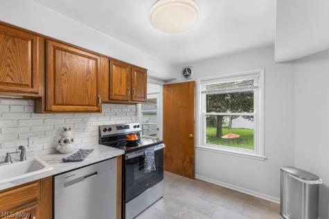 1107 Silver Lake Avenue Cuyahoga Falls OH 44223