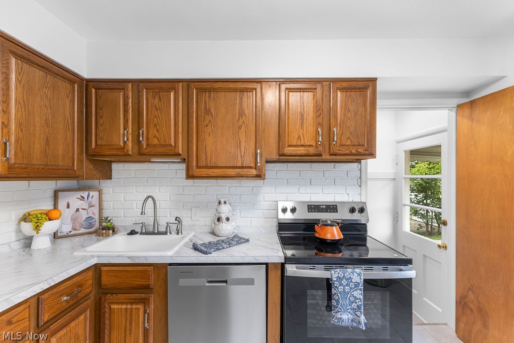 1107 Silver Lake Avenue Cuyahoga Falls OH 44223