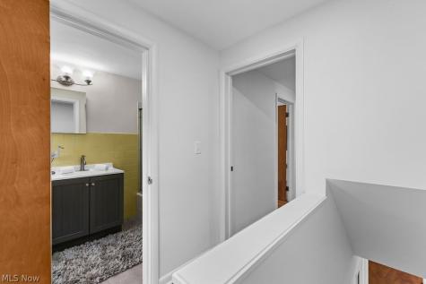 1107 Silver Lake Avenue Cuyahoga Falls OH 44223