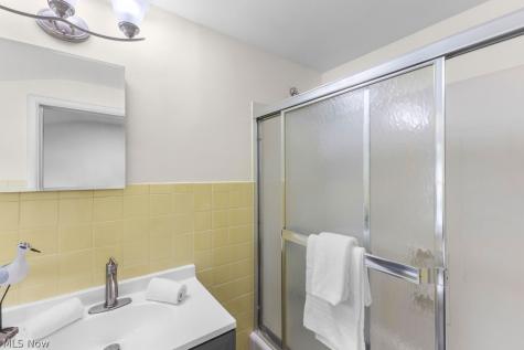 1107 Silver Lake Avenue Cuyahoga Falls OH 44223