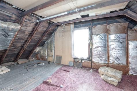 267 W Riddle Avenue Ravenna OH 44266