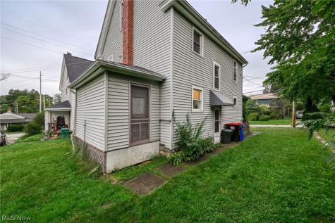 267 W Riddle Avenue Ravenna OH 44266