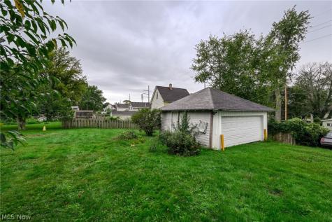 267 W Riddle Avenue Ravenna OH 44266
