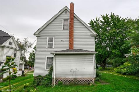 267 W Riddle Avenue Ravenna OH 44266