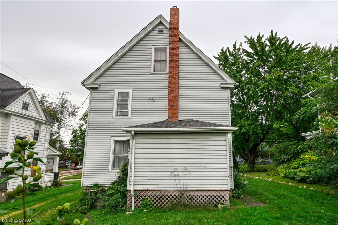 267 W Riddle Avenue Ravenna OH 44266