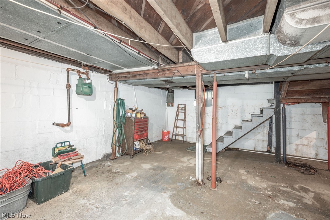 267 W Riddle Avenue Ravenna OH 44266