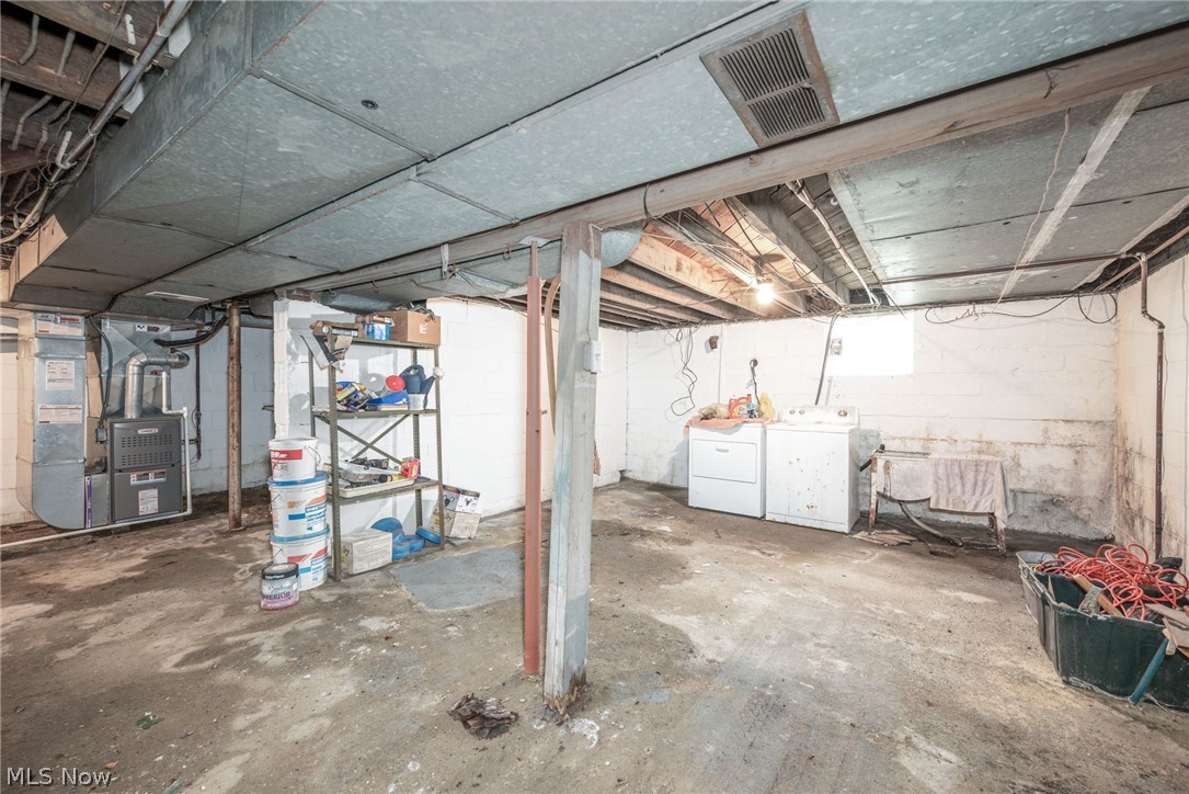 267 W Riddle Avenue Ravenna OH 44266