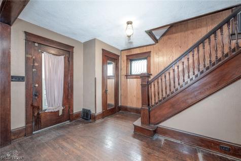 267 W Riddle Avenue Ravenna OH 44266