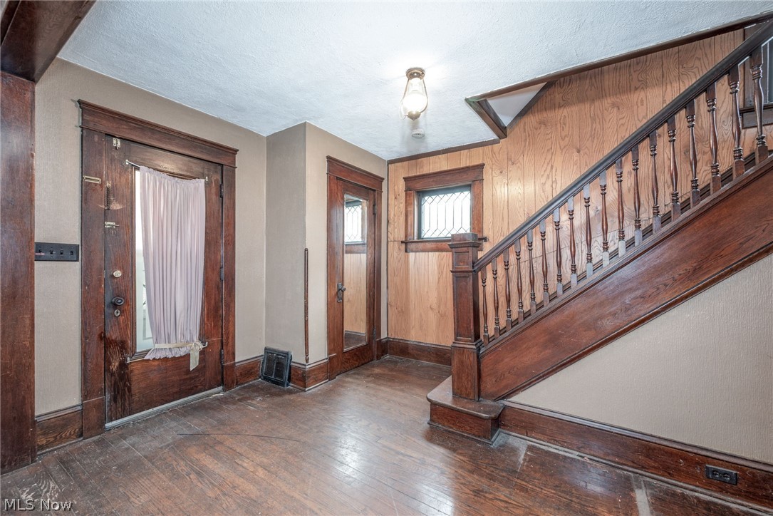 267 W Riddle Avenue Ravenna OH 44266