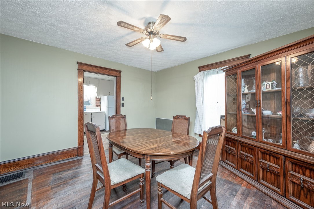 267 W Riddle Avenue Ravenna OH 44266