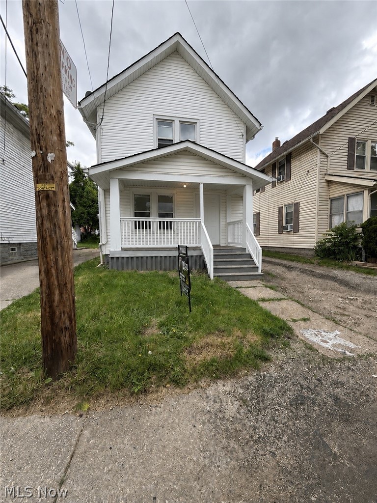 802 Clay Drive Akron OH 44311