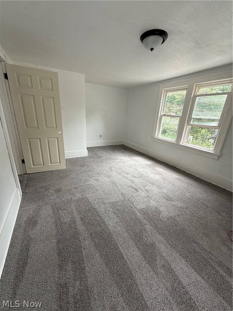 802 Clay Drive Akron OH 44311