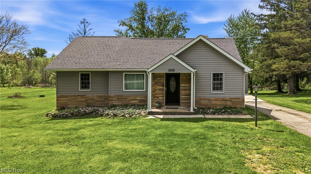 1532 S Stateline Road Masury OH 44438