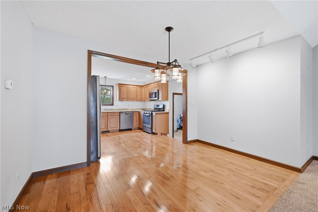 1532 S Stateline Road Masury OH 44438